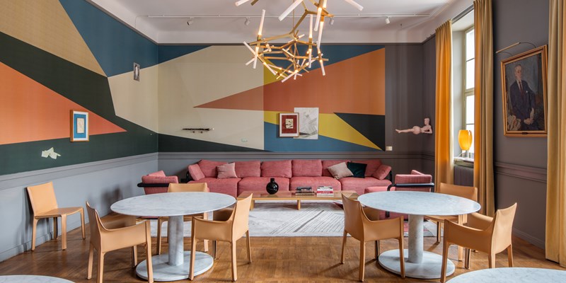 Heckscher-Ohlin room
