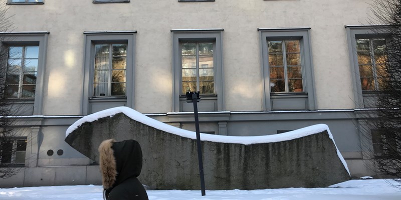 Arch by Claes Hake outside the school