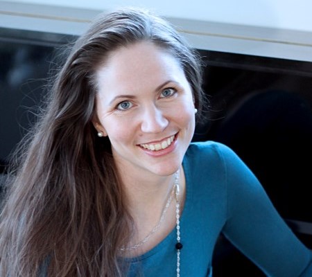 headshot of Marie lindstein