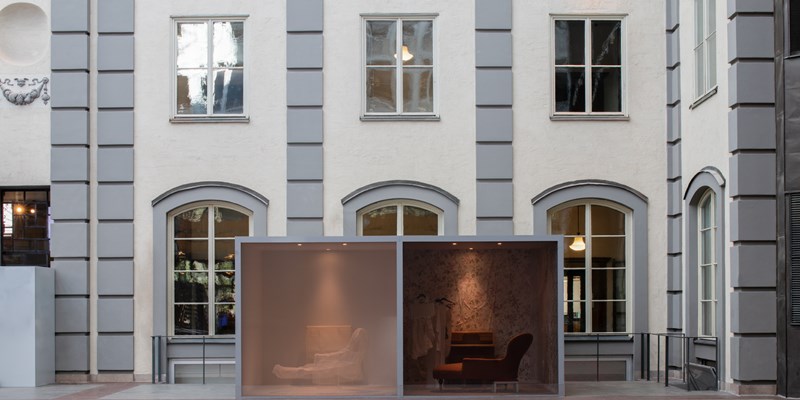Två parallella nu av Meta Isaeus Berlin